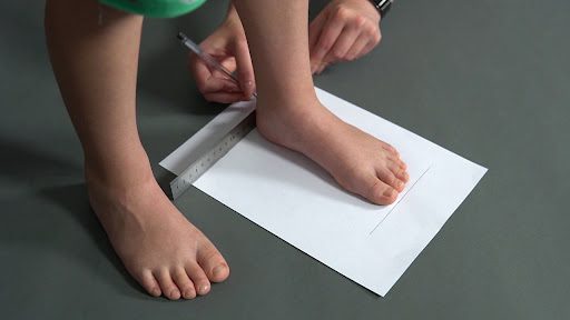 Measuring your feet carefully