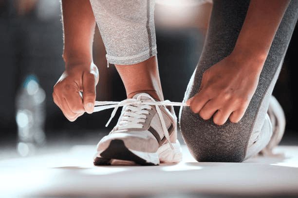 Some features of sneakers can help a lot in working out.