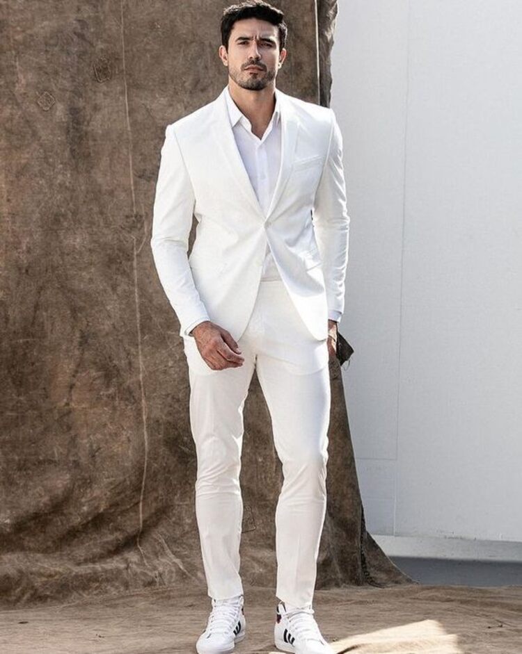 Wearing all white can give you a confident look 