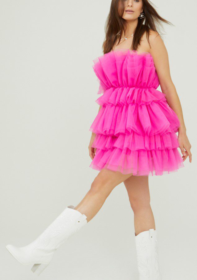 Sneaker ball dress
